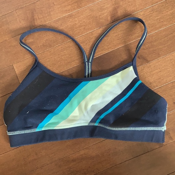 Lululemon flow y bra (6) - Picture 2 of 3